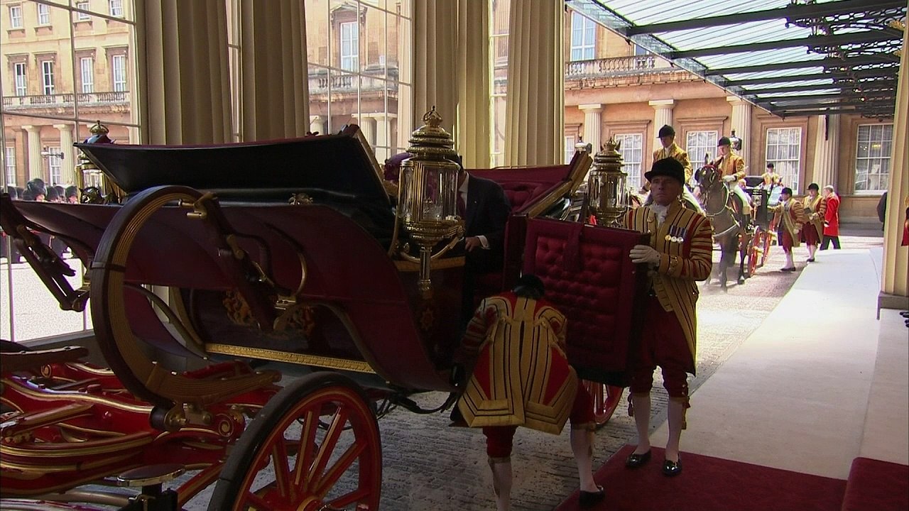 King and Queen of Spain pose with Queen and Prince Philip