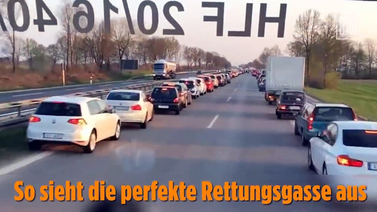 Form emergency corridor in case of traffic jam!