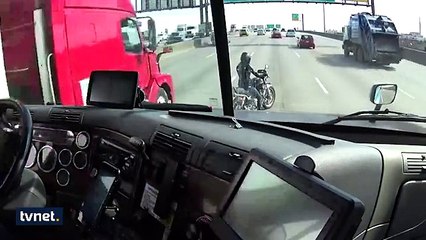 Tır Şoföründen Otobanda İnsanlık Dersi