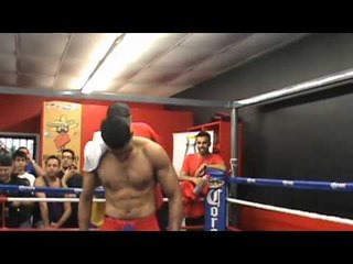 Amir khan Showing new defensive moves