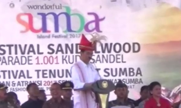 Presiden Jokowi Hadiri Festival Tenun & Parade 1001 Kuda