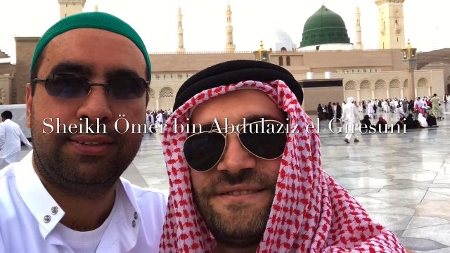 RESIMLERLE MEDINE EZANI VIDEOSU - HAFIZ METIN DEMIRTAS. UMRE 2017 MEKKE MEDINE. Azan Madinah Al Munawwarah. Bu ezani mutlaka dinleyin... izlemeden gecmeyin. Madinah azan Sheikh Essam Bukhari. Maqam Bayati. Azan Masjid Nabawi Madinah. Mescidi Nebevi ezani.