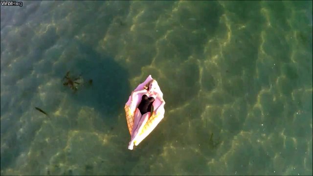 Quand tu te crois enfin tranquille en vacances... FAIL