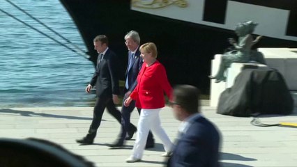 Réfugiés: "la France n'a pas toujours pris sa part", dit Macron