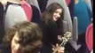 Duel de banjos et guitares dans un train à Londres !