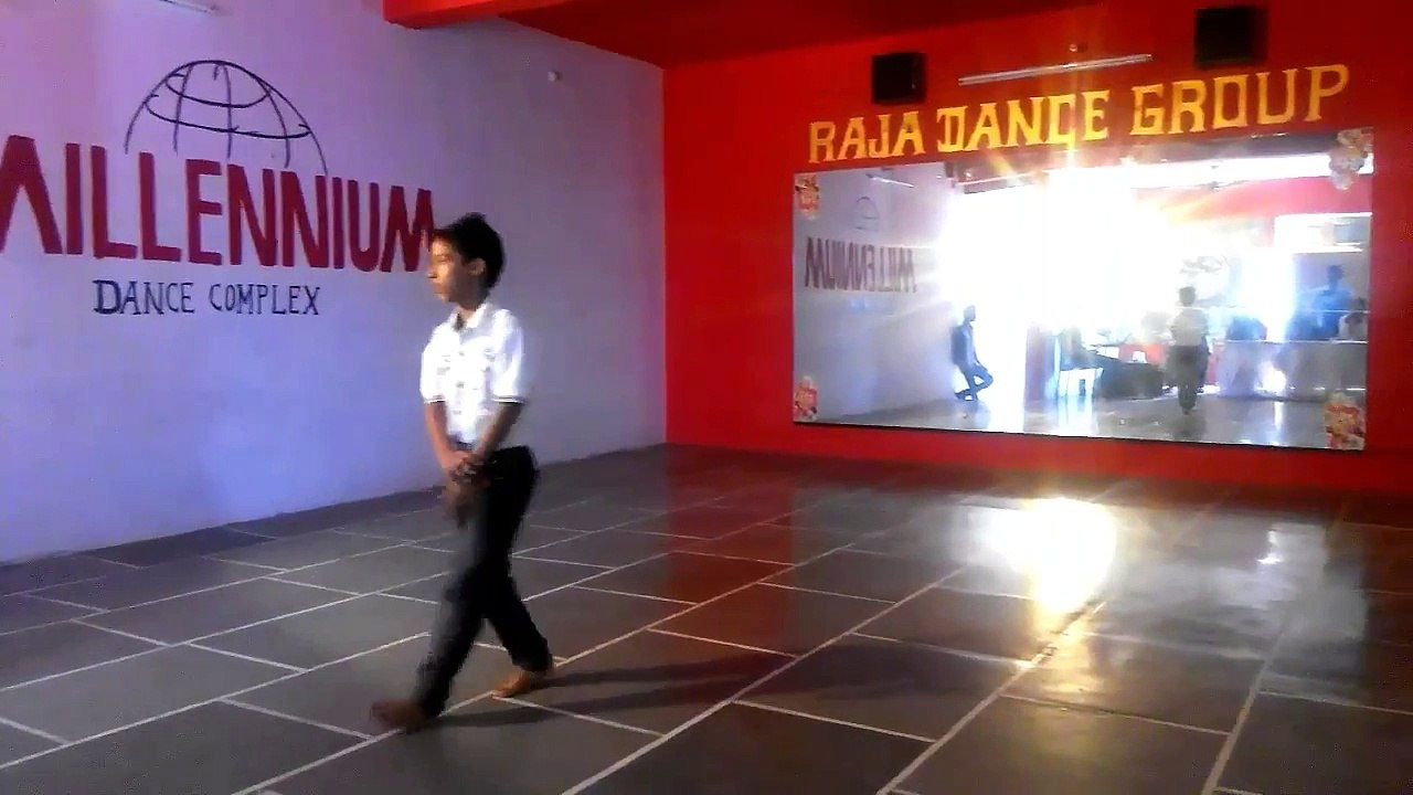 Hai Nazuk Nazuk Halki Phulki Chingari BOllywood Little boy RDs Oddistion 2014