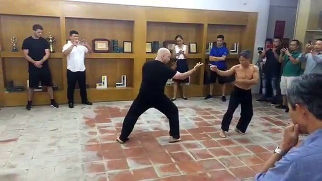 Toàn bộ diễn biến trận Cao thủ Vịnh Xuân Pierre Francois Flores hạ võ sư Đoàn Bảo Châu tại Hà Nội