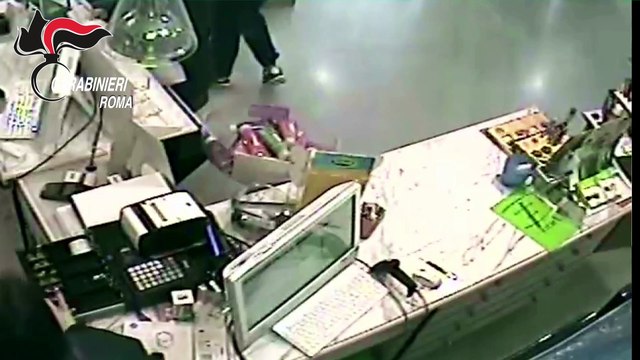 Pomezia, in manette il terrore delle farmacie