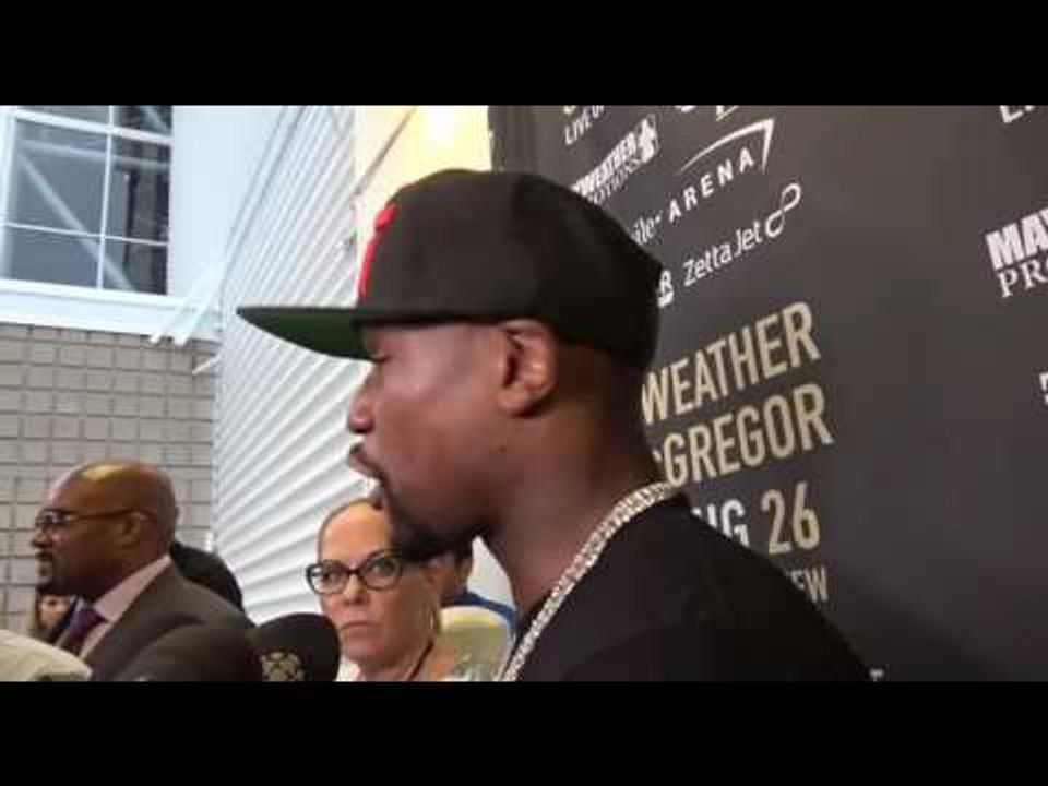 Floyd Mayweather Makes Over A Million Dollars A Month Off His Girl Collection Club EsNews Boxing