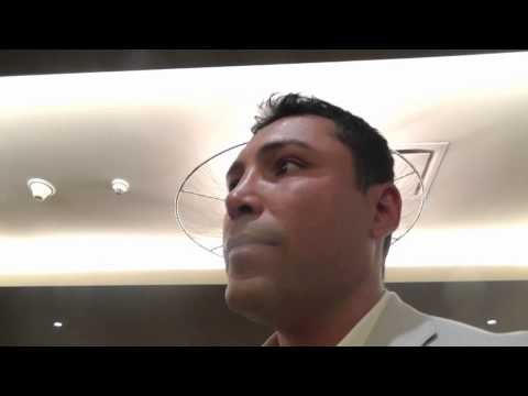 if oscar de la hoya made a comeback who would he face - sam watson says mayweather