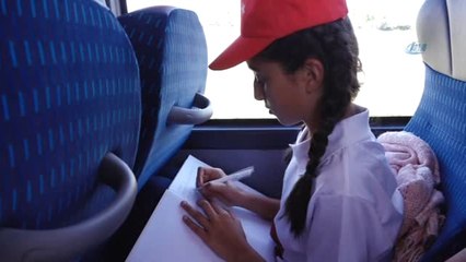 Ömer Halisdemir'in Resmini İğne Oyası ile İşledi