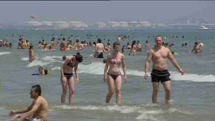 Expertos aconsejan tratar la exposición al sol como un asunto de salud pública