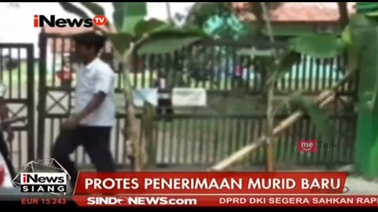 Protes Penerimaan Murid Baru