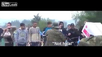 Muslim refugees refuse Red Cross food parcels