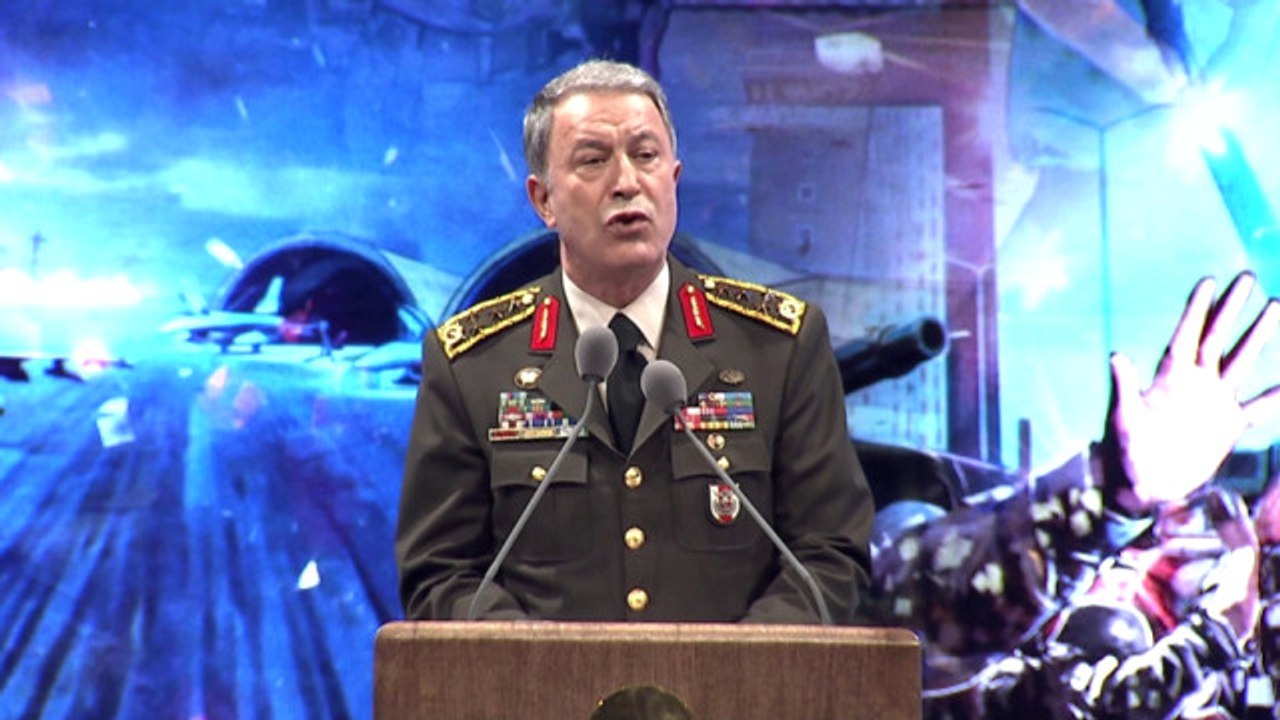 Org. Akar 15 Temmuz Anmalarında Konuştu, Salon "En Büyük Asker Bizim Asker" Sloganıyla İnledi