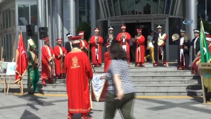 İha'nın '15 Temmuz Destanı' Fotoğraf Sergisi Kocaeli'de Açıldı