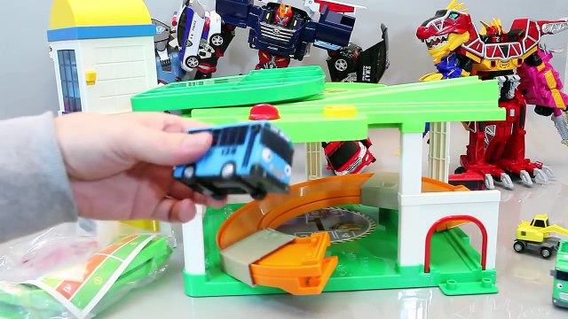 Autobuses coche poco el juguetes juguete Salto de la aparcamiento temporada y poli мультфильмы про машинки пороро игрушки tayo