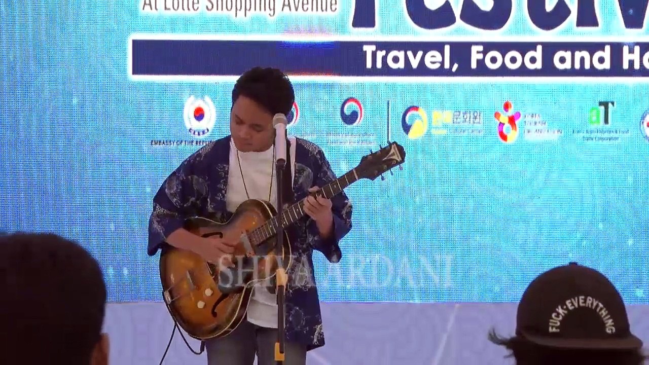 Calvi Jeremy Menyanyikan Lagu Korea Penonton Histeris