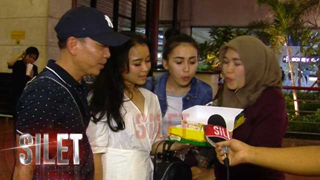 Masuk Nominasi Keluarga Tersilet, Ayu Ting Ting Rayakan Ultah Sang Bunda - Silet 06 Oktober 2017