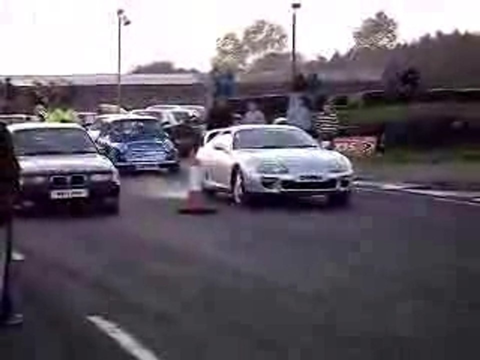 Toyota Supra Twin Turbo Vs BMW E36 M3