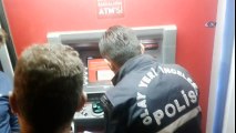 Para Yatırmak İsterken ATM'deki Düzeneği Fark Etti