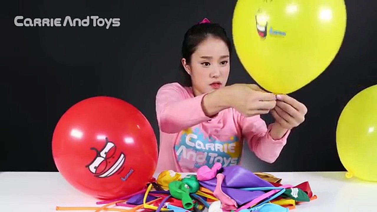 캐리의 대왕풍선, 캐릭터풍선 불기 놀이와 요술풍선으로 장난감 칼 만들기 CarrieAndToys
