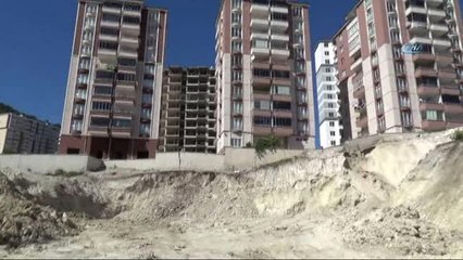 Kazı Sırasında Toprak Kaydı, 56 Dairelik Site Boşaltıldı