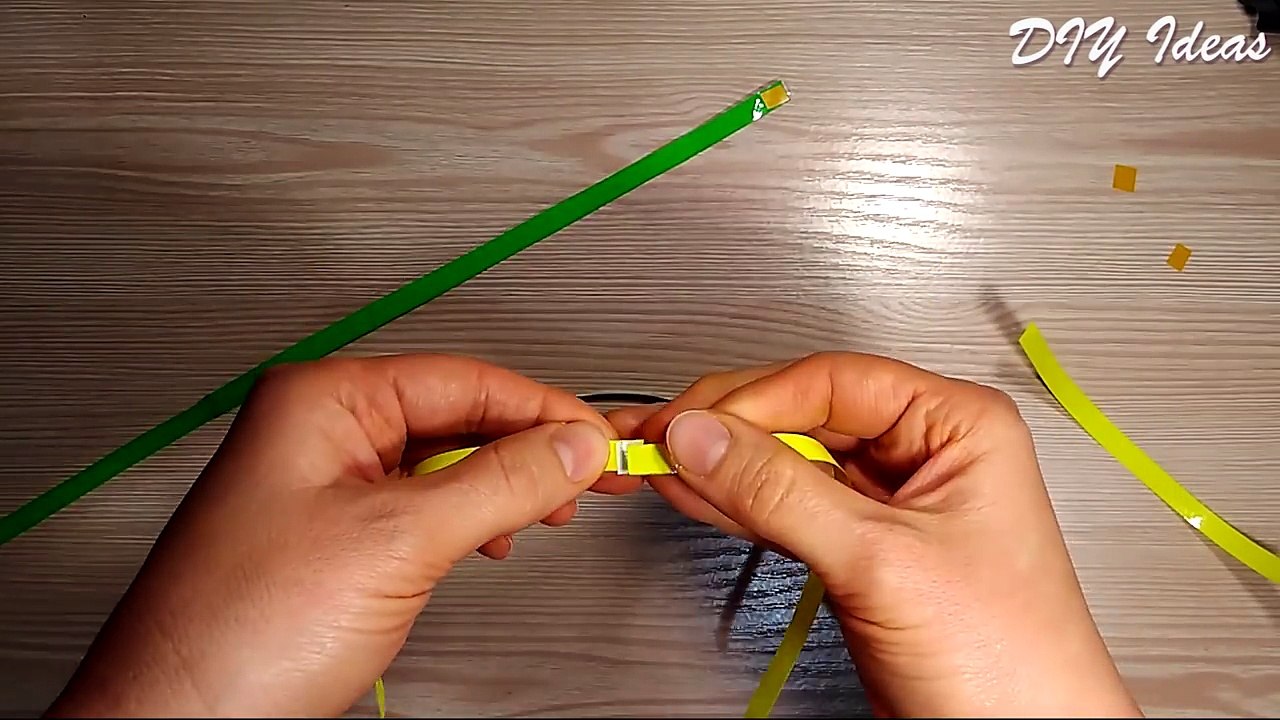 DIY Easy Bracelet. Paper bracelet only 3 minutes. Great idea for gift