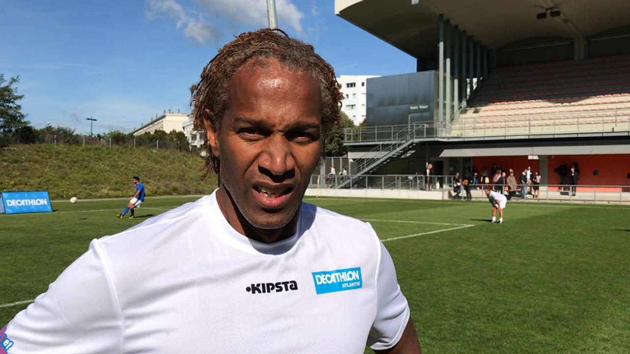 Un match de foot entre anciens du FC Nantes et jeunes migrants et réfugiés