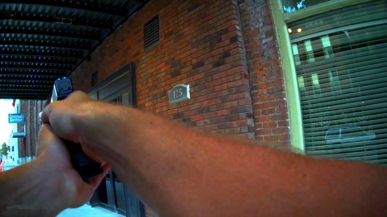 Un acteur se fait tirer dessus par un vrai policier