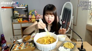 진득한 카레떡볶이와 통통김밥~ 핫도그 먹방 mukbang 볼빨간효닝