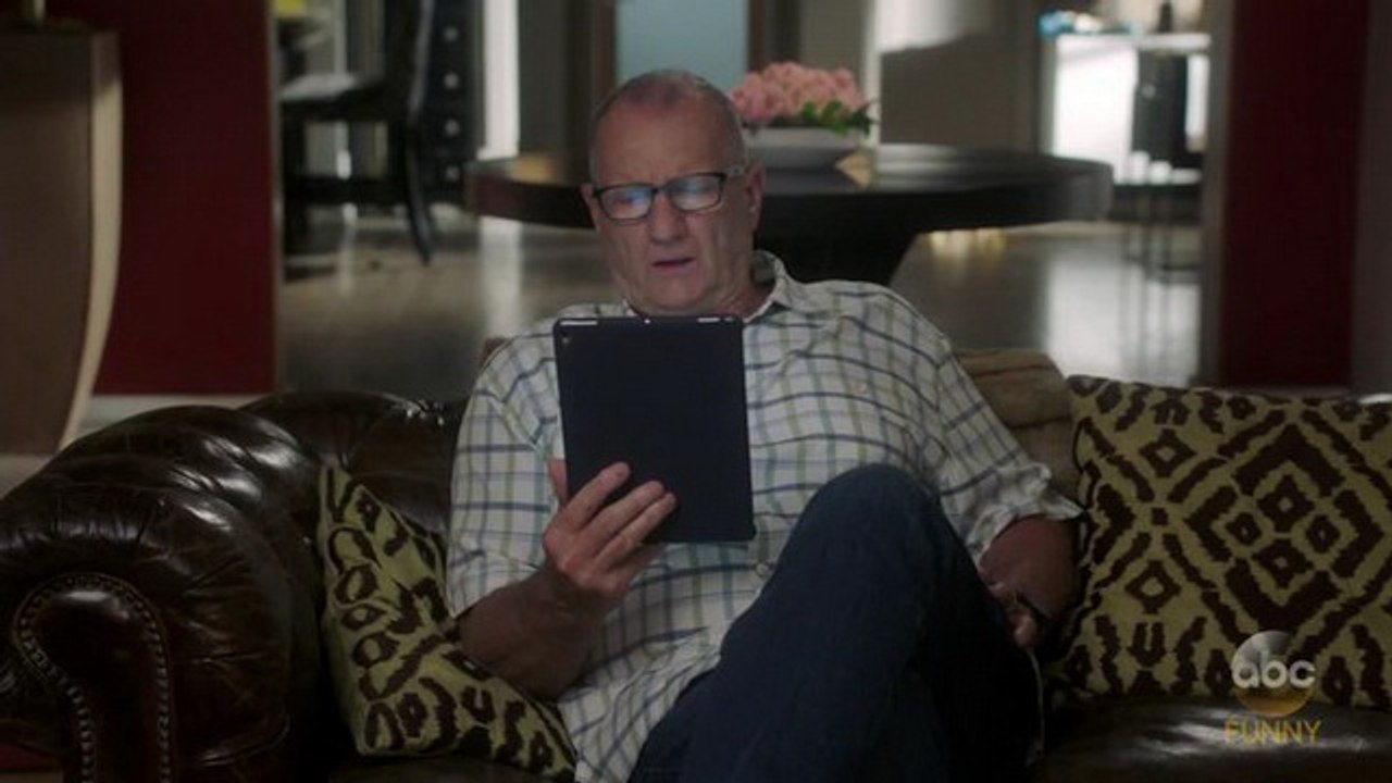 Modern Family Season 9 Episode 3 Catch of the Day Full Episode video
