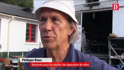 Atelier réparation de vélos à la Ressourcerie de Foix