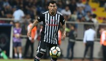 Beşiktaş'ın Yıldızı Gary Medel'in Kardeşi Gözaltına Alındı