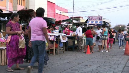 Muxes do México:de iniciadores sexuais a incômodos protagonistas