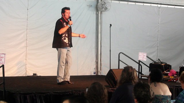 Glenn Bowles sings 'In The Ghetto' Elvis Week 2017