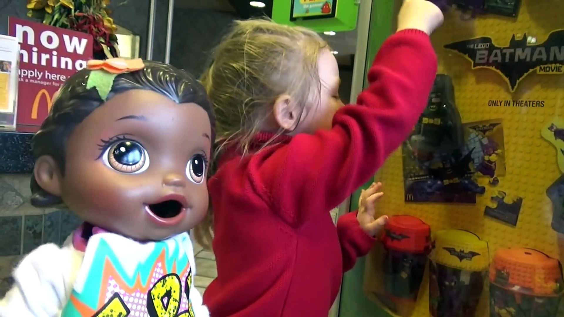 BABY ALIVE gets McDONALDS Happy Meal SURPRISE The Lilly and Mommy Show. The TOYTASTIC Sisters