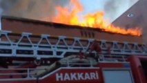 Yurtkur Binasında Korkutan Yangın... 10 Öğrenci Dumandan Zehirlendi