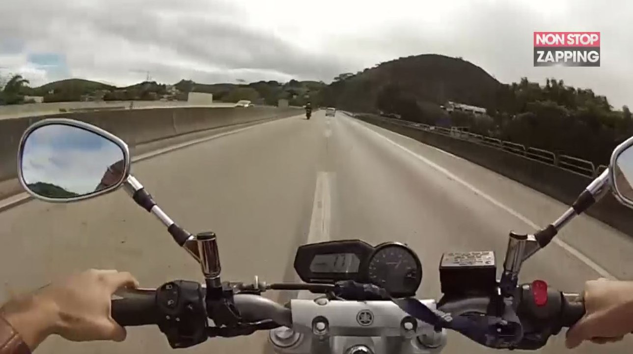 En plein course à moto, il se crashe à plus de 180 km/h (Vidéo)