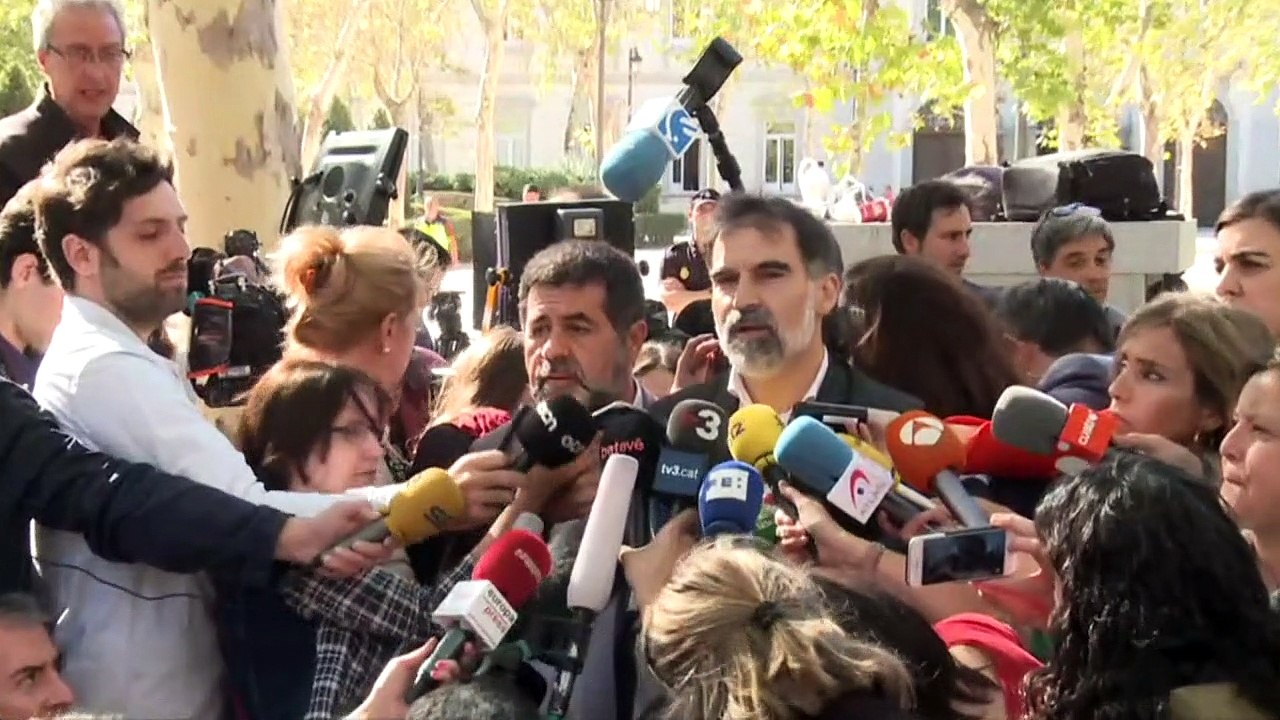 Catalan separatists free pending sedition probe