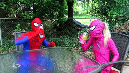 Spiderman ve EVİL ELSA w/ Joker, Kaptan Amerika, Pembe Spidergirl Süper Eğlenceli bir Video!
