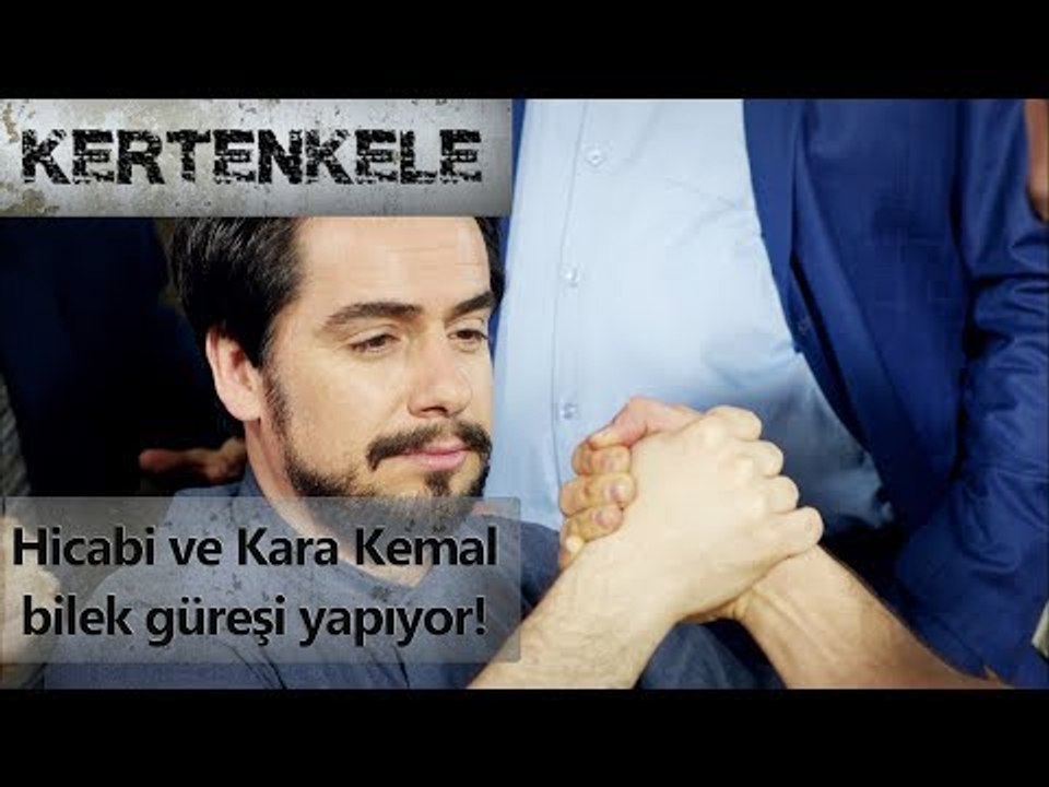 Hicabi ve Kara Kemal bilek güreşi yapıyor!