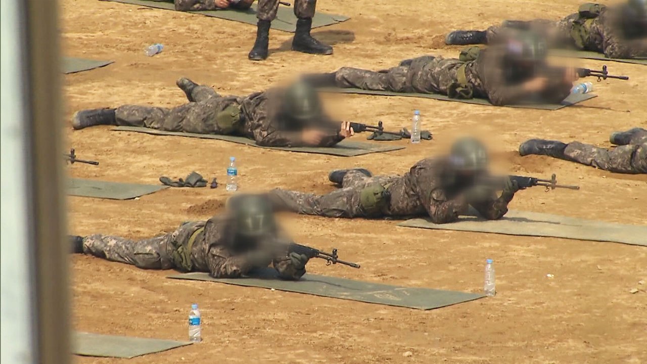 '양심적 병역거부' 해마다 460명 감옥행...잇따라 무죄 판결 / YTN