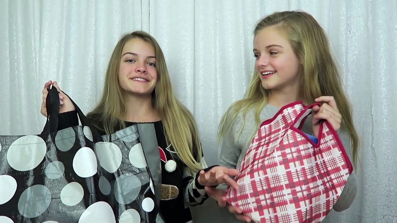 Worst Christmas Present Challenge ~ Jacy and Kacy