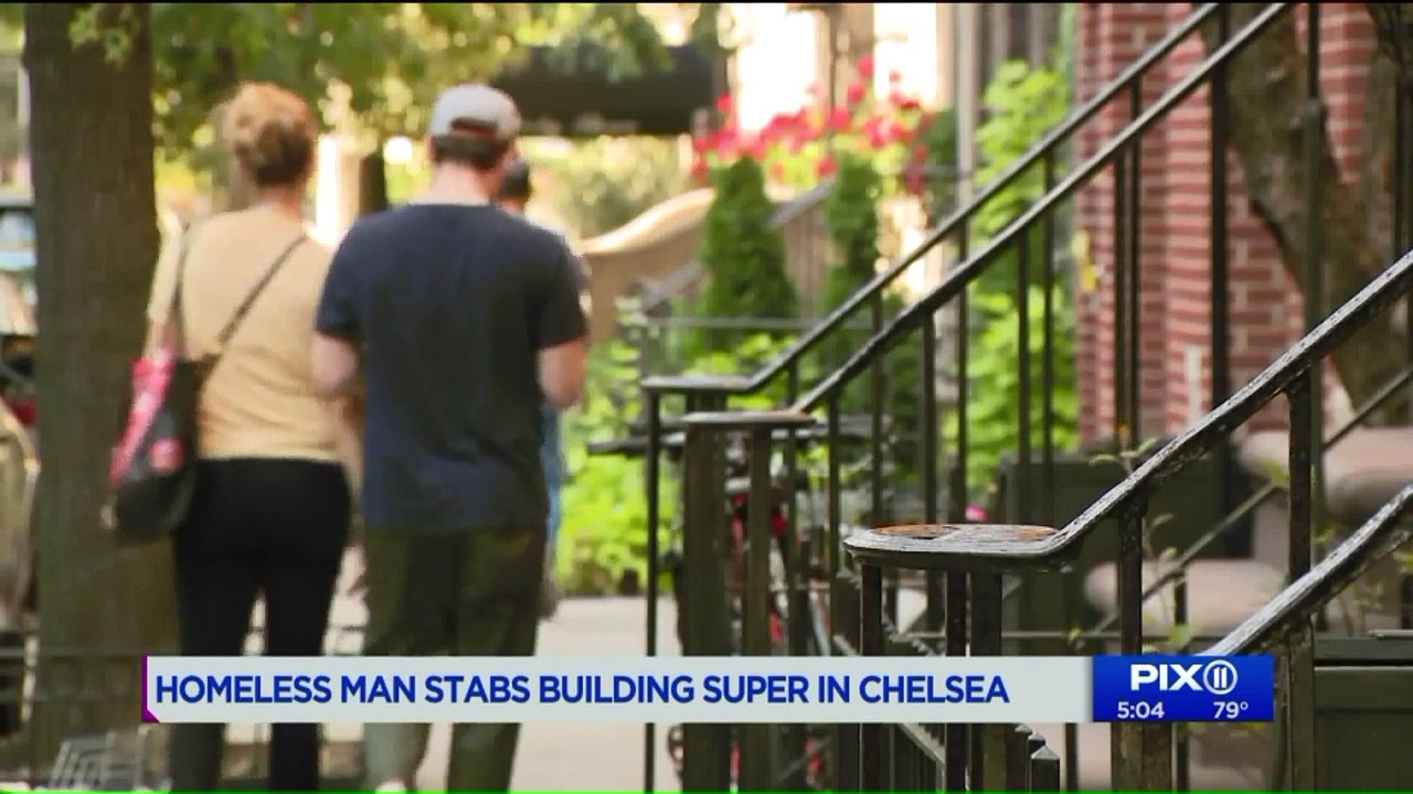 Elderly Man Slashed After Confronting Man Defecating in Front of Manhattan Building