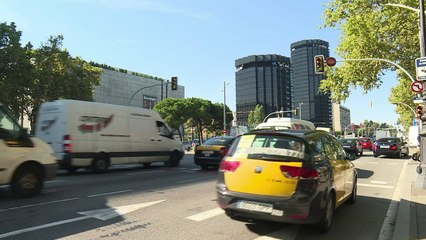 Grandes empresas catalanas ignoran signos de distensión y se van