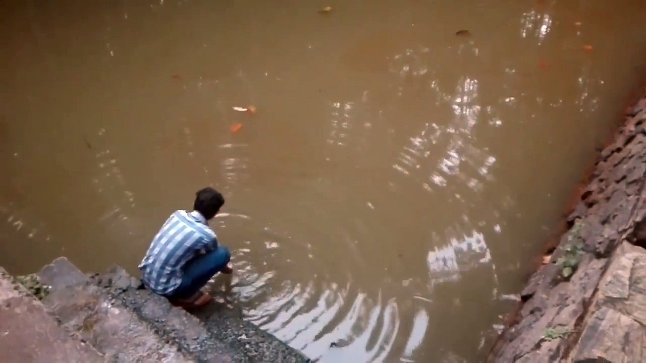 [MP4 720p] Real Ghost Caught on Camera !!Terrific Ghost Sighting _ Scary videos _ Scariest Ghost Footage