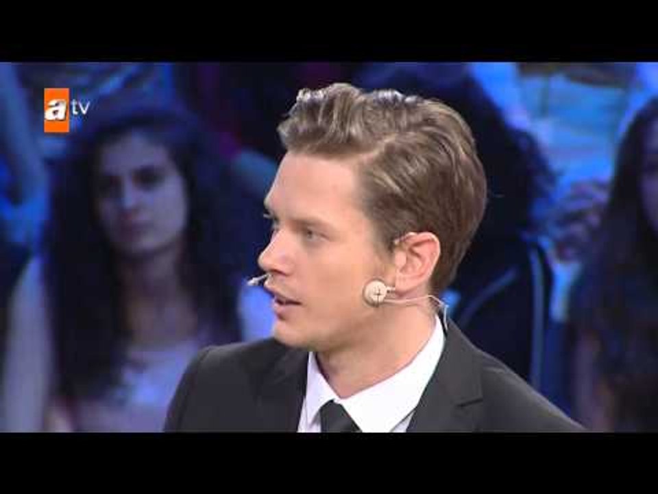 Elin oğulları kamyon arkası yazılarını yorumluyor