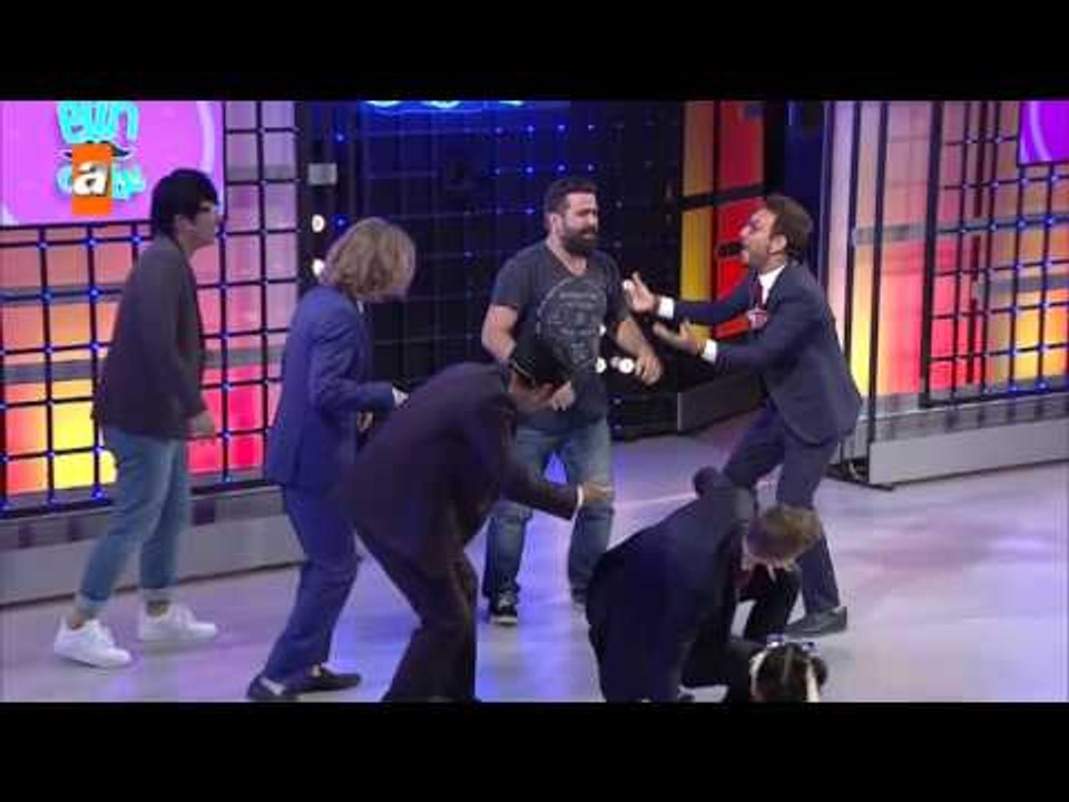 Elin Oğlu'nda Yılmaz Vural taklidi! - atv