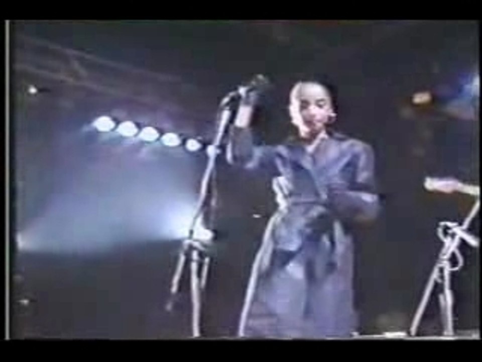 Hang On To Your Love-Sade Live Montreux 1984